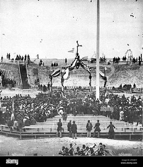 Raising the flag at Fort Sumter, 1865 Stock Photo - Alamy