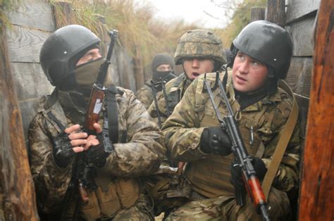 3rd ID Soldiers teach trench clearing to Ukrainian Soldiers | Article | The United States Army