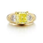 GRAFF | FANCY VIVID YELLOW DIAMOND AND DIAMOND RING | Fine Jewels | Jewellery | Sotheby's