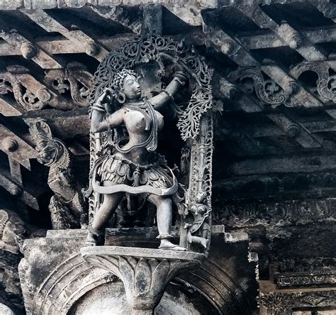 Tales Set in Stone: Sculptures of the Halebidu and Chenakesava temples ...