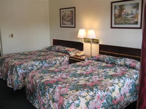 Red Carpet Inn Endicott - UPDATED 2017 Prices & Motel Reviews (NY) - TripAdvisor