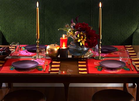 5 Christmas Place Setting Ideas That Will Make Your Festive Table Feel ...