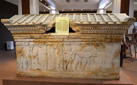 The Tombs of the Granicus River Valley: The Polyxena Sarcophagus - AMZ ...