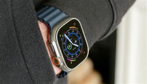 «Apple Watch Ultra».. حجم شاشة لن تتخيله في ساعة أبل الذكية لعام 2026