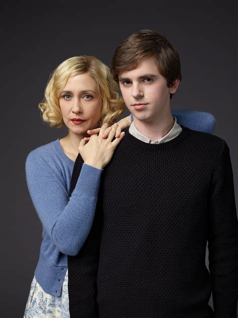 Bates Motel ; s.3 promo. photo | Bates motel, Freddie highmore, Bates motel tv show