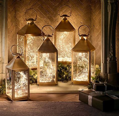 32 Inspiring Winter Lantern Centerpieces Decor Ideas - MAGZHOUSE