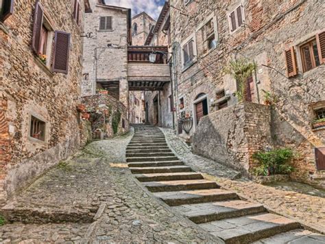 Borghi vicino Arezzo: i più belli da visitare a due passi dalla città - The Wom Travel