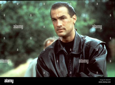 HARD TO KILL (1989) STEVEN SEAGAL HTOK 016 Stock Photo - Alamy