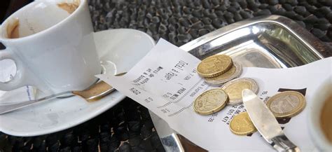 Backpacker's Guide to Tipping & Gratuity at Restaurants in Europe