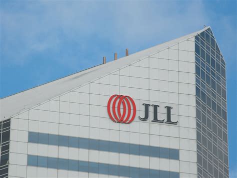 JLL Workplace Management & Tech Business 2022 Examined