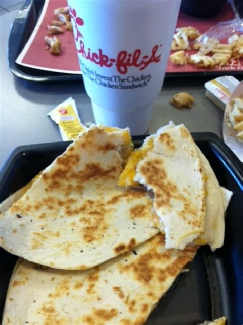 They made me a custom chicken quesadilla a few years ago (by request ...