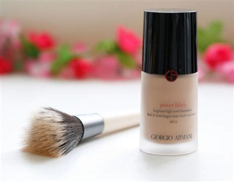 Giorgio Armani Power Fabric Foundation - Beauty Geek