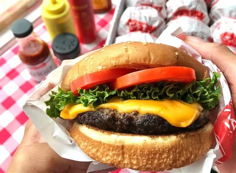 12 Best Fast-Food Burgers, According to Chefs — Eat This Not That