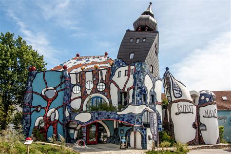 Kunsthaus Abensberg | Ungewöhnliche gebäude, Kunst und architektur, Hundertwasser