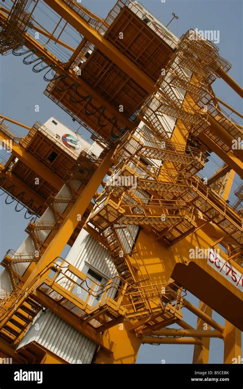 DP World Dubai Ports World Container Port UAE Teus Stock Photo - Alamy