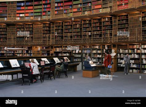 British library interior reading room hi-res stock photography and ...