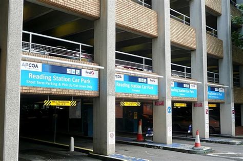 Reading Station car park © Graham Horn cc-by-sa/2.0 :: Geograph Britain ...