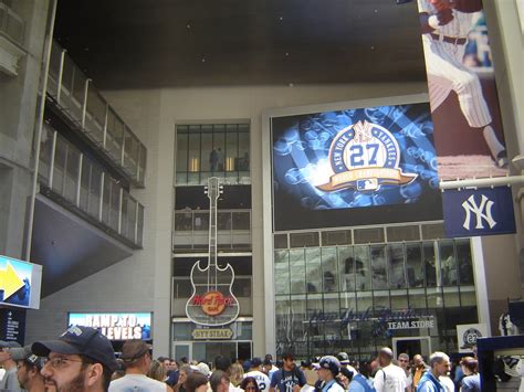 Life on Food: Yankees' stadium food