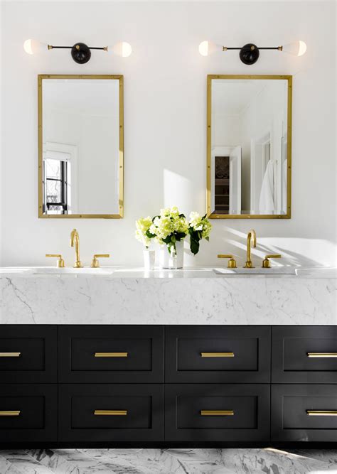 18 Gorgeous Marble Bathrooms with Brass & Gold Fixtures