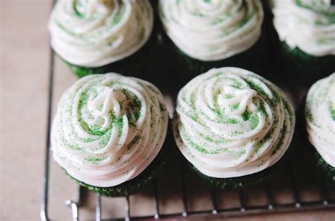 Meredith's Recipes: Green Velvet Cupcakes