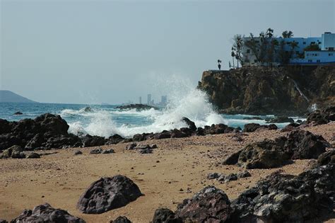 Wave over the city of Mazatlan South Beach, Sinaloa, Mexic… | Flickr