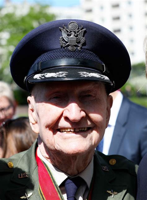 ‘Candy Bomber’ Passes Away at 101 - European Security