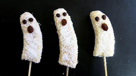 15 Healthy Halloween Treats To Serve Up This Season