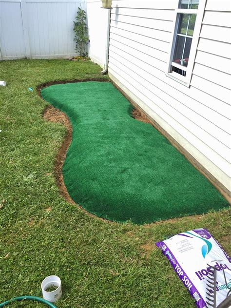 How to make a backyard putting green! {DIY putting green} in 2020 ...