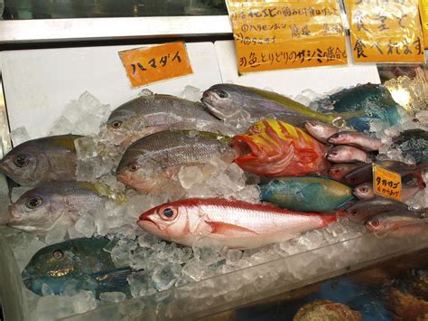 Ishigaki food market | Fish stall in Ishigaki. I like the pr… | Flickr