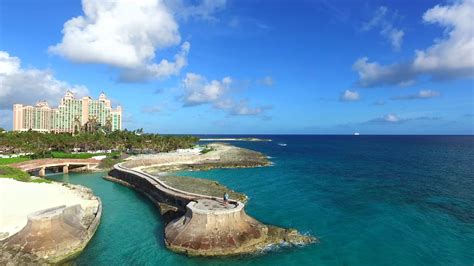 Paradise Island beaches of Atlantis Bahamas - YouTube