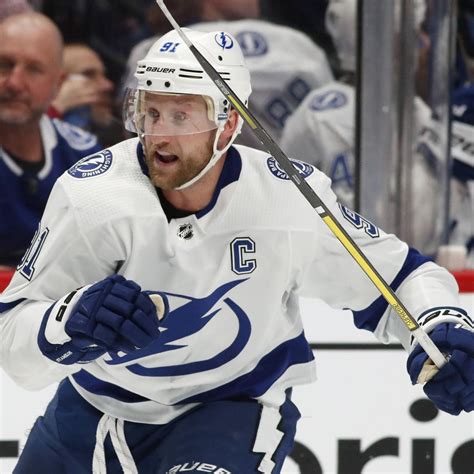 Lightning's Steven Stamkos Returns from Core Muscle Injury for Game 3 ...