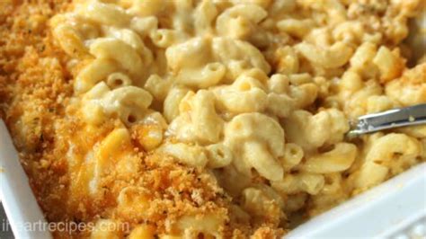 Southern Macaroni and Cheese Casserole | I Heart Recipes