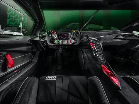 Lamborghini Essenza SCV12 Unveiled: Hardcore, Track-Only! - GTspirit