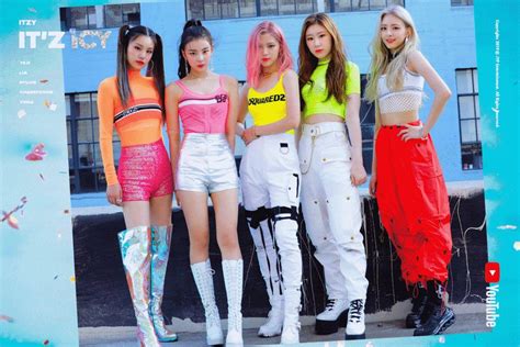 ITZY on Twitter | Kpop outfits, Fashion, Itzy