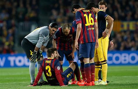 Gerard Pique out for four weeks with hip fracture - Sports Illustrated