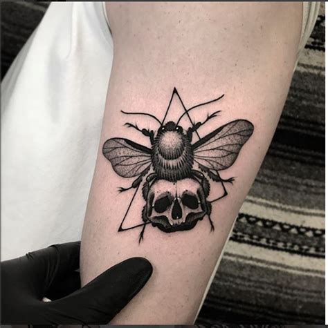 Killer Bee, Done by Tim Power, Modern Addiction Tattoo, Guelph Ont. : r/tattoos