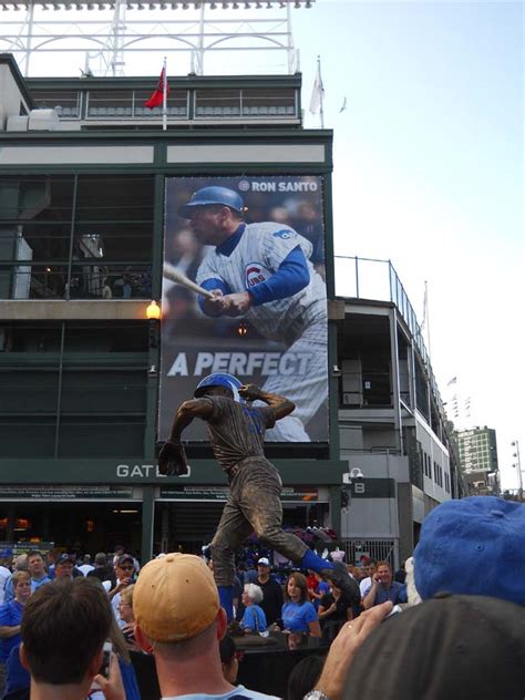 Ron Santo statue: great job! - Cubby-Blue