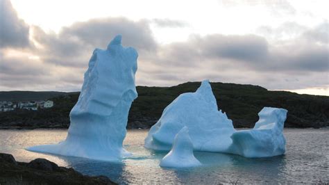 Icebergs Disrupt North Atlantic Shipping