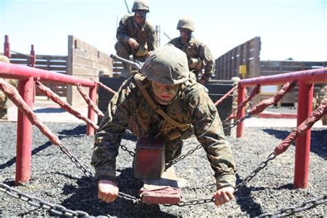 Recruits train to lead during Crucible > United States Marine Corps Flagship > News Display