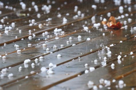 Danos causados por chuvas de granizo: como proteger meu carro?