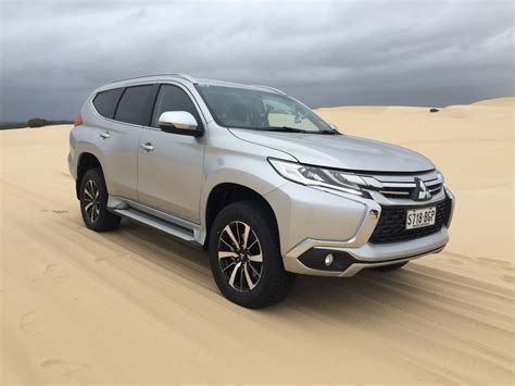 2016 Mitsubishi Pajero Sport Review - photos | CarAdvice