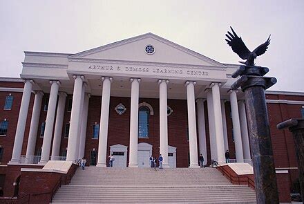 Liberty University - Wikipedia