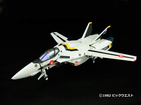 Yamato Reveals TV VF-1S Roy Focker Special + Super Valkyrie - The Toyark - News