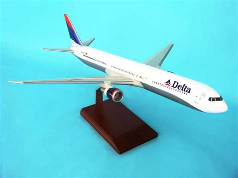 Delta Air Lines - Airplane Models - Delta Airlines - Desktop Display Airline Models