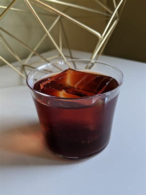 How to Make Sloe Gin Cocktails [That's the Spirit] - Cocktails Away