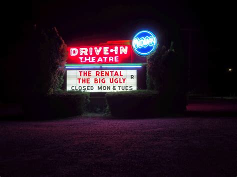 These Drive-In Movie Theaters around Syracuse are Full of Nostalgia