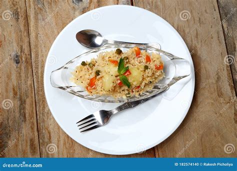 Indian Veg Biryani, Veg Pulav, Indian Vegetable Pulao Stock Photo - Image of biryani, dish ...