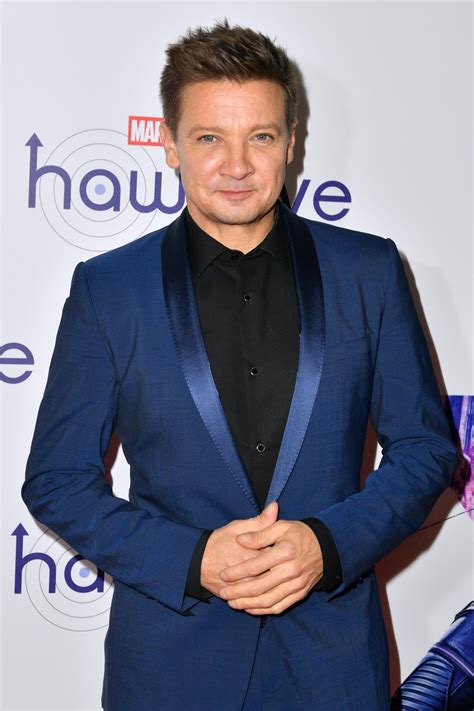 Does Jeremy Renner Have a Girlfriend? See the Marvel Actor’s Dating History