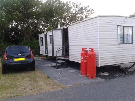 BROADWATER CARAVAN HIRE