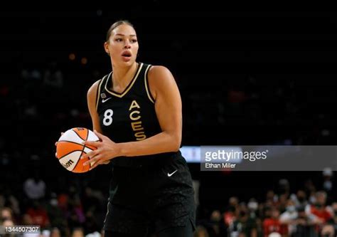 Liz Cambage husband: Is Liz Cambage married? - ABTC